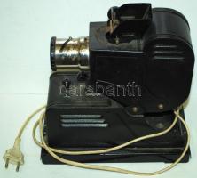 cca 1940 Szovjet diavetítő f=7,7cm objektívvel működőképes állapotban / 
Vintage Soviet rollfilm pro...