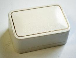 Egyiptomi mandzsettagomb díszdobozban / 
Cufflinks from Egypt in gift box