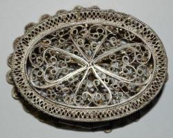 Ezüst (Ag) filigrán szelence / 
Silver filigree case 5x4x1cm, 14,5gr