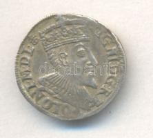 Lengyelország/Királyság/Olkusz 1594. 3Gr Ag "III. Zsigmond" holdalon egy "O" betűvel több T:2- Poland/Kingdom/Olkusz 1594. 3 Grossi Ag "Sigismund III" C:VF Kopicki 975.