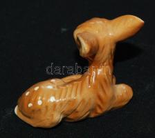 Pihenő őzgida, jelzés nélkül, hibátlan, kézzel festett, 6×8 cm