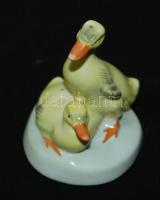 Aquincumi kacsapár, jelzett, hibátlan, kézzel festett, 8×7 cm