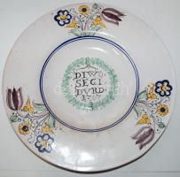 Múzeumi replika nagy tányérok 2 db, egyiken kis repedés, d:31, 33 cm