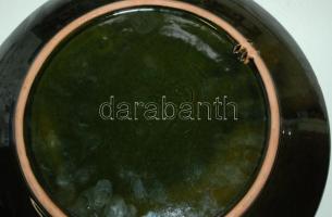 Múzeumi replika nagy tányérok 2 db, egyiken kis repedés, d:31, 33 cm