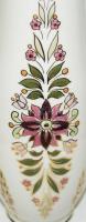 Kézzel festett virágokkal díszített nagyméretű Zsolnay porcelán váza, a festő "Csicskár M.&quot...