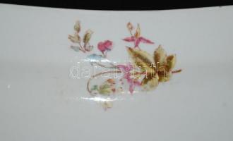 ~1900 Kézzel festett porcelán pecsenyés tál (festés kicsit kopott) /
~1900 Handpainted chinaware pla...