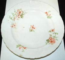 ~1900 Virágokkal díszített porcelán tál d: 32cm