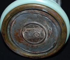 Cca 1880 porcelán gyertyatartó, alján és tetején réz elemekkel, kézi festés, jelzett, apró hiba az o...