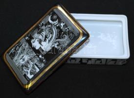 Szász Endre által tervezett Hollóházi jelzett porcelán ékszeres doboz hibátlan állapotban / Faces de...