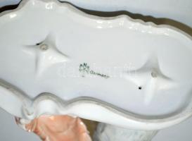 Kézzel festett jelzett ENS Germany porcelán madár figura kis lepattogzással /
Handpainted ENS German...