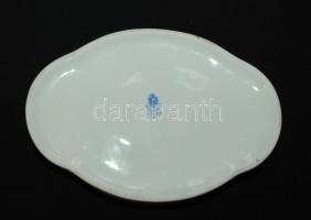 Apró virágokkal díszített rózsás jelzett Hollóházi porcelán bonbonier hibátlan állapotban /
Chinawar...