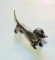 Régi, kézzel készített, ezüstözött fém daxli / 
Tiny old silver plated hand made metal dachshund fig...