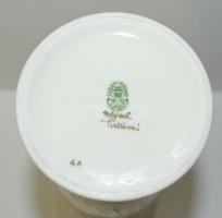 Kézzel festett számozott orchideákkal díszített jelzett Zsolnay porcelán váza, a festő "Takácsn...