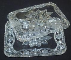 Kis üveg tétel: 2 db 22×16 cm kínáló tál, 16×8 cm  kosár, d:13 cm kör alakú kínáló