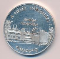 Fritz Mihály (1947-) 1999. A Hévízi Városháza / Szentlélek templom" ezüstözött fém emlékérem (42mm) T:exPP