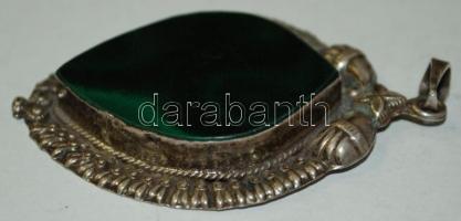 Kézzel készített antik ezüst (Ag) medál nagyméretű malachittal díszítve /
Handmade antique silver me...