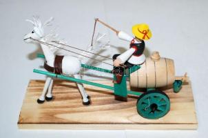 Hordószállító fa figura 18x11x7cm