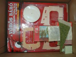 Egy doboz tele klf makettekkel, közte még bontatlan állapotban is