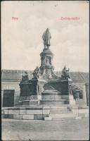 Pécs Zsolnay szobor (small tear)