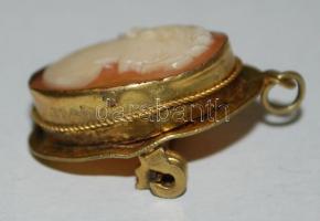 Női bross/medál 14 K arany, sima foglalású óvális cameával díszített, 1930 körül, jelzés nélkül, súl...