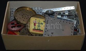 Egy cipősdoboznyi háború előtti jelzett építőjáték elem: Meccano No.1 Liverpool Made in Wurtemberg f...