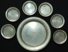 Alpakka kör alakú kínáló d:18 cm, hat kis aljjal d:8 cm