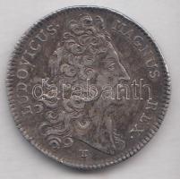 Franciaország 1713. XIV. Lajos Ag kincstári zseton (28.5mm/7.22g) Szign.: Tb (Thomas Bernard) T:2- 
...