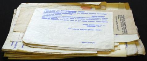 1945-1948 Háboró során és után lefoglalt értékpapírokról szóló okmányok, levelek tétele. Összesen kb...