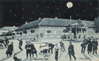 Újverbász town hall at night