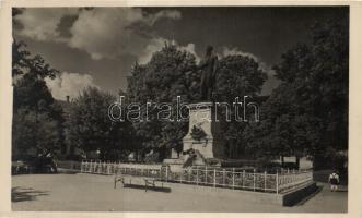 Rimaszombat Tompa statue