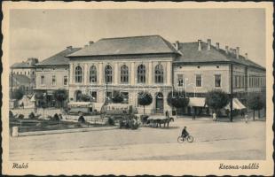 Makó Korona szálloda autóbusszal