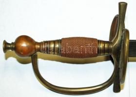 XIX. sz. végi olasz díszőrségi kard jó állapotban, kinyitható marok védővel, a pengén Solingen jelzé...