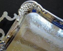 Préselt, füles fém tálca, szép állapotban h:49 cm, sz:30 cm