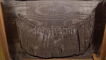 Háború előtti bőr utazótáska hozzá tartozó, eredeti pipere-felszereléssel (üvegcsék, hajkefe, zsilet...