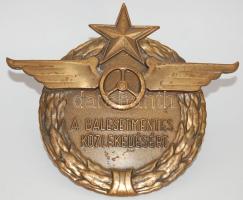 Modern nagyméretű réz kitüntetés "A balesetmentes közlekedésért" T:2