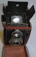 Lomo Lubitel 2 TLR fényképezőgép T-22 f4.5/75 objektívvel, 6x6-os rollfilm formátumhoz, bőrtokkal. H...