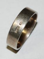 Ezüst (Ag) karikagyűrű vésett absztrakt motívummal / 
Silver ring, size: 52, 2,8gr
