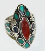 Ezüst (Ag) gyűrű színes kőberakásokkal / 
Silver ring with colorful stone inlay, size: 57, br: 14gr