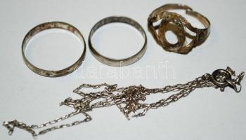 Kis ezüst (Ag) tétel: 2db karikagyűrű, egy sérült gyűrű és egy lánc / Little silver jewellery lot, 8,5gr