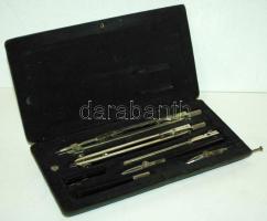 Körző készlet hiánytalan, orosz dobozban, jó állapotban