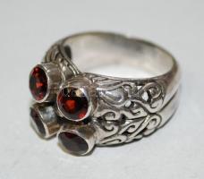 Ezüst (Ag) gyűrű gránátokkal díszítve / Silver ring with garnets, size: 52, br: 10gr