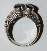 Ezüst (Ag) gyűrű gránátokkal díszítve / 
Silver ring with garnets, size: 52, br: 10gr