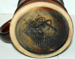 Zsolnay korsó, Fürtös György jelzéssel, pirogránit, hibátlan, m:16 cm, d:9 cm, kb 0,7 liter