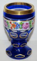 Kézi festésű üveg díszpohár, többrétegű, hibátlan, m:13,5 cm