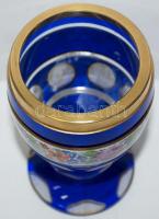 Kézi festésű üveg díszpohár, többrétegű, hibátlan, m:13,5 cm