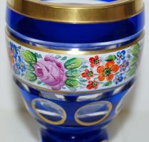 Kézi festésű üveg díszpohár, többrétegű, hibátlan, m:13,5 cm