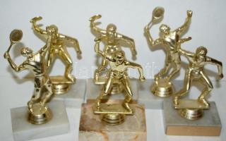 6db tenisz- és asztalitenisz-sportdíj