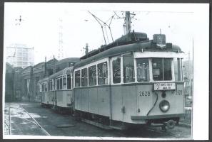 cca 1970 Régi 3-as villamos az újpesti remíz előtt, fotóreprodukció, 10x14cm