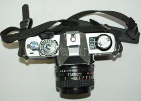 Minolta XG-1 tükörreflexes (SRL) fényképezőgép f2/50  objektívvel, saját tokjában / 
Photo camera wi...