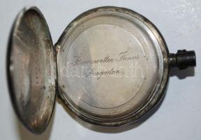 Ezüst zsebóra számlap és mutatók nélkül, szerkezete sérült bruttó: 69 g